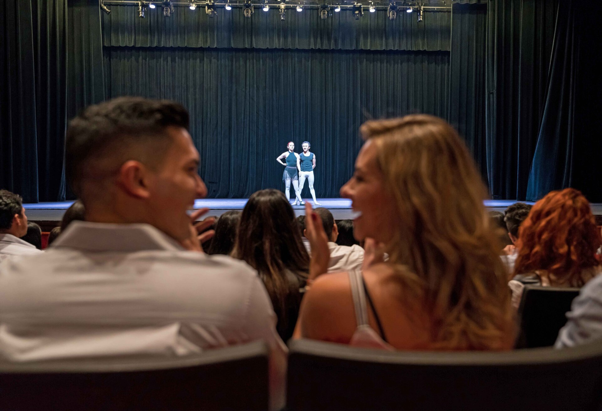 Pärchen im Theater