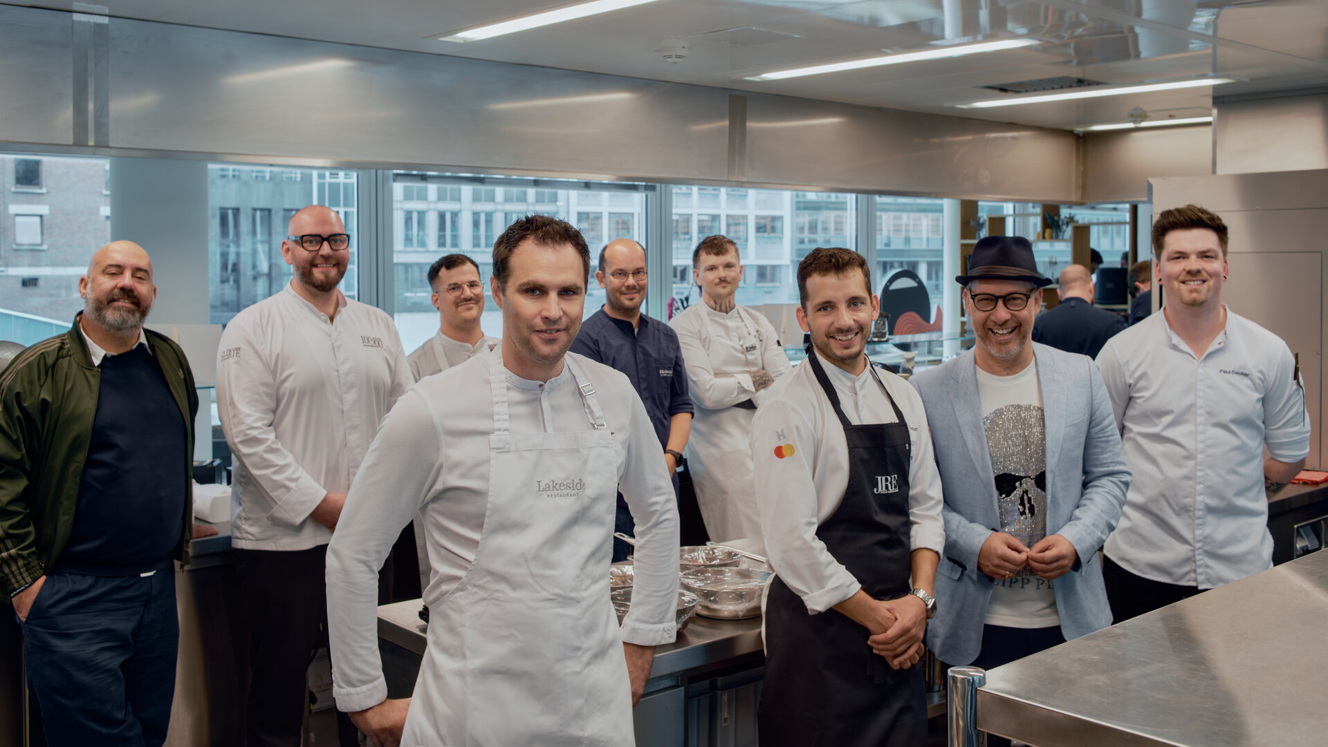 Gruppenbild der Sterneköche bei Hamburgs Sterne